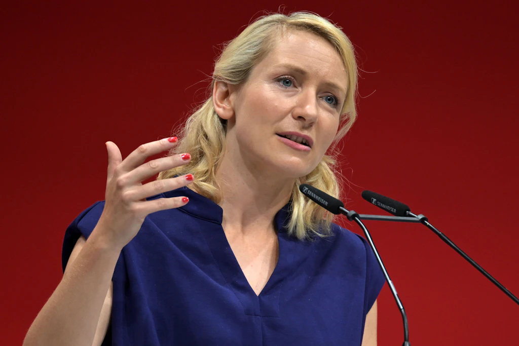 Linken-Chefin: Enteignung von Mietkonzernen Bedingung für Koalition in Berlin