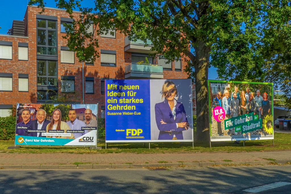 Plakate für die Kommunalwahl in Niedersachsen: Vier Kandidaten der AfD wurden für die Wahlgänge nicht zugelassen.