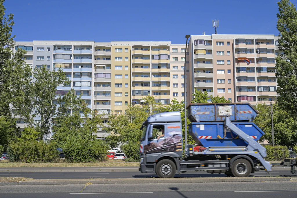 Auf der Landsberger Allee werden viele Bauprojekte realisiert.
