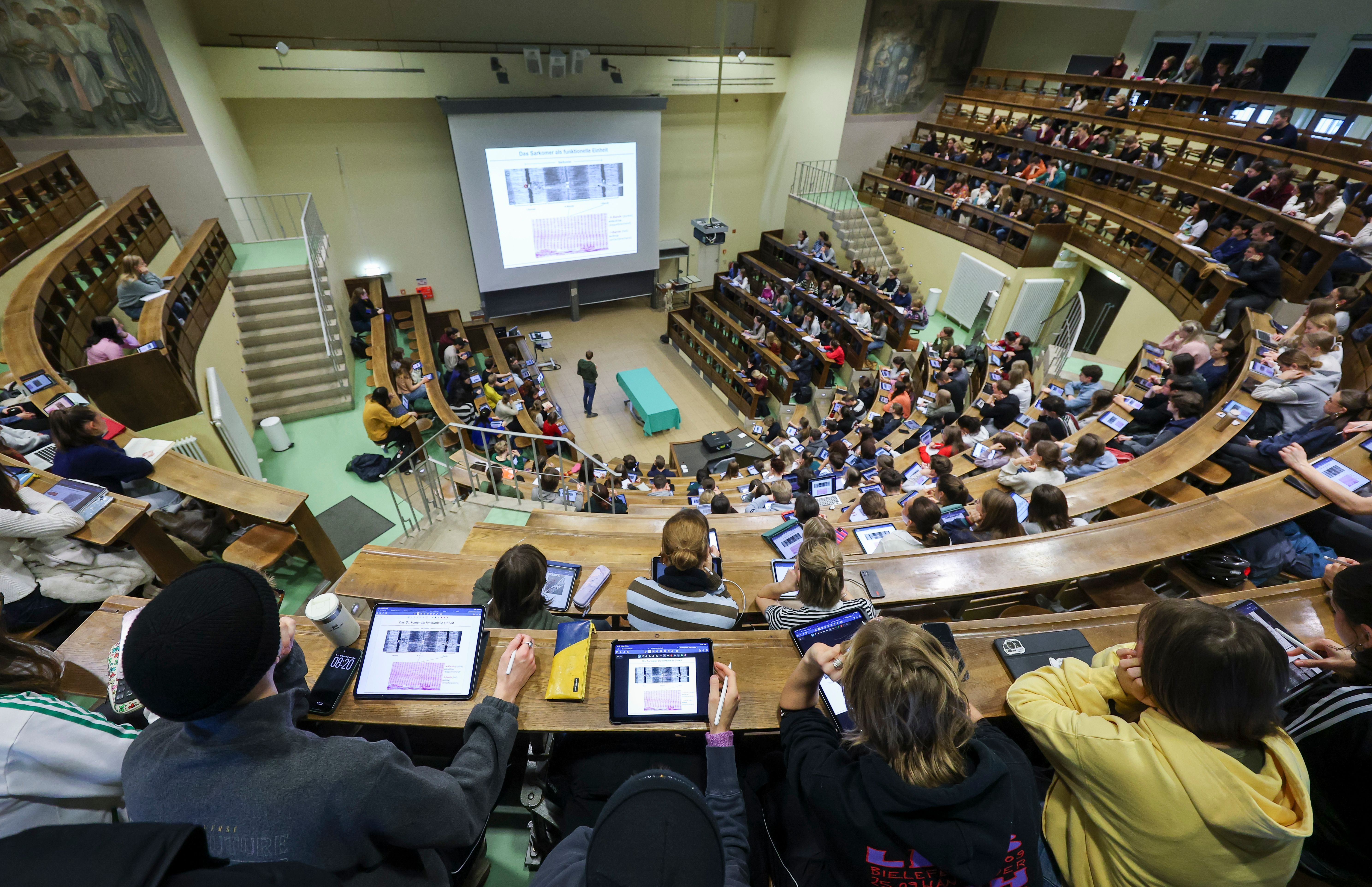 Sächsische Hochschulen schlagen Alarm: Protest gegen drohende Millionen-Kürzungen