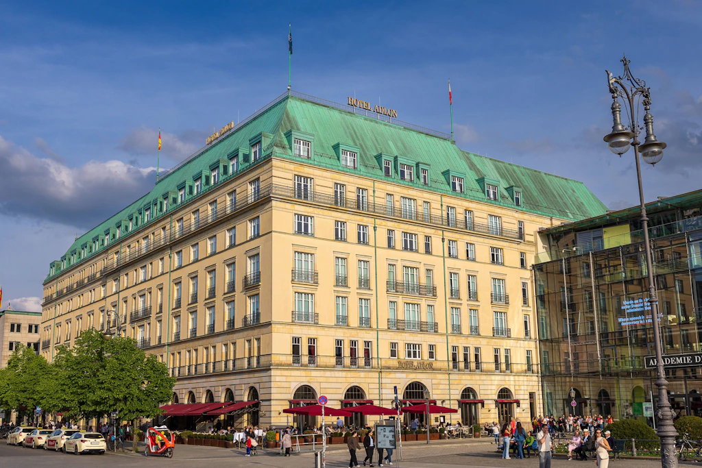 4000 Anleger stimmen ab: Das Hotel Adlon steht zum Verkauf – Mindestpreis 280 Millionen Euro