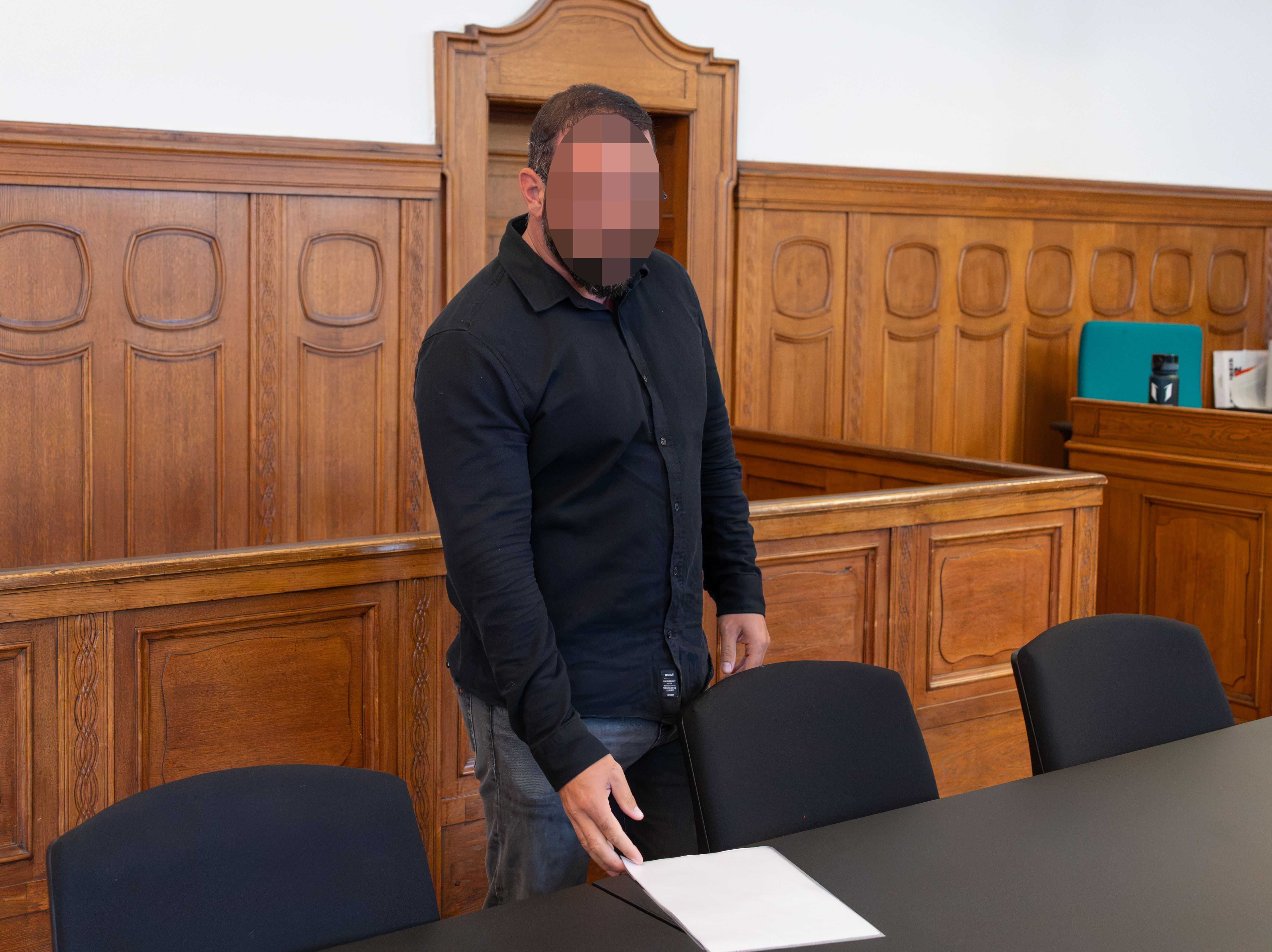 Ex-Polizist soll 320.000 Euro mit erfundenen Mietwohnungen erbeutet haben