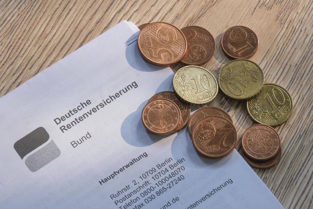 Tausende Rentner bekommen im September Post – es trifft allerdings junge Menschen.