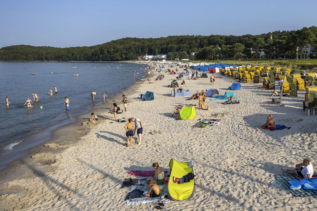 Volle Strandkorbreihen an der Ostsee: Für Millionen Gäste ist der Osten ein Urlaubsziel.