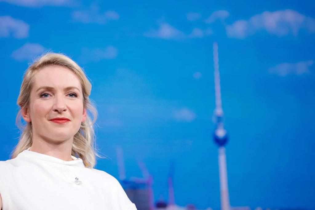 Ines Schwerdtner, Bundesvorsitzende der Partei „Die Linke“, im ARD-Sommerinterview für die Sendung „Bericht aus Berlin“.