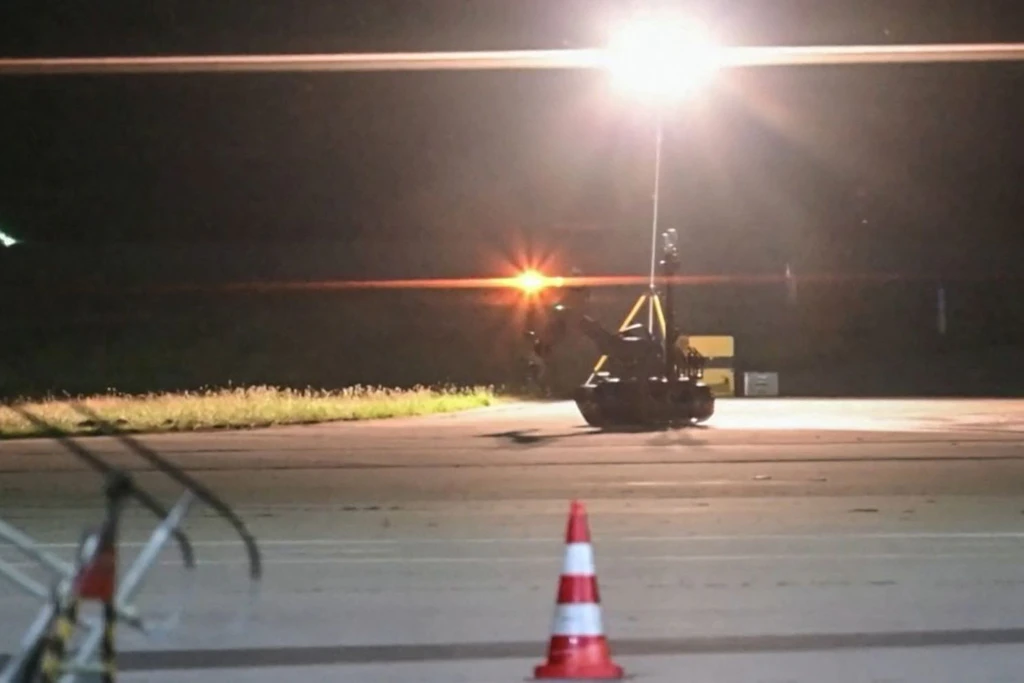 Am Flughafen Leipzig/Halle kam ein Entschärfungsroboter zum Einsatz.