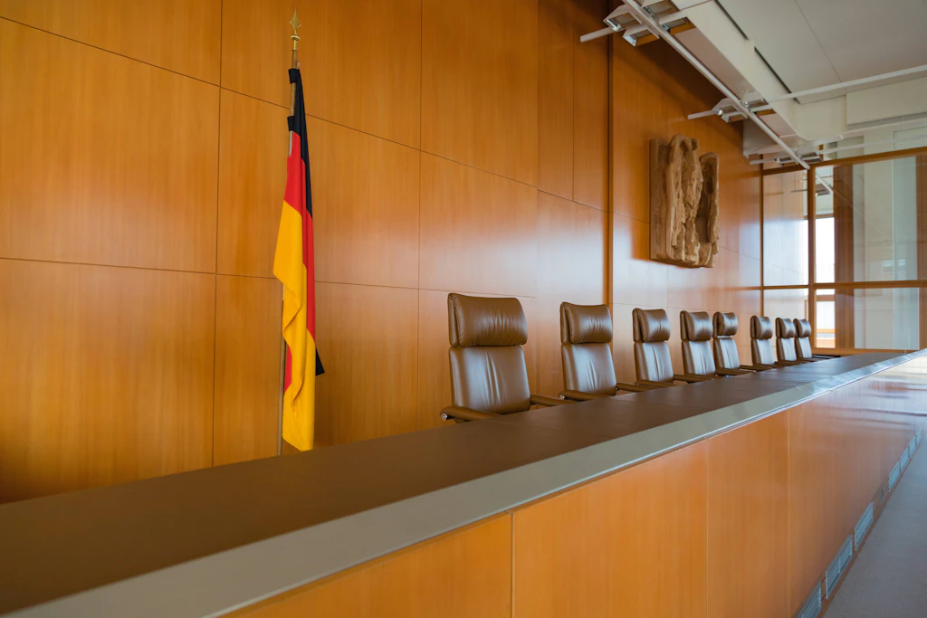 Das Bundesverfassungsgericht verlangt vom Bundestag, Wahleinsprüche zeitnah und sachgerecht zu bearbeiten.