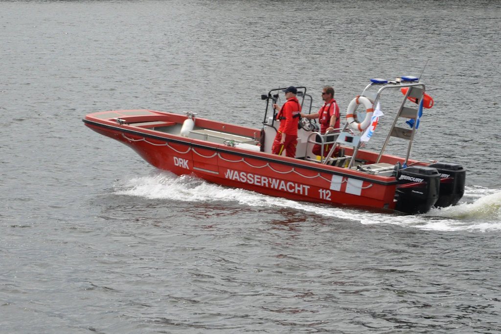 Auch die DRK-Wasserwacht war am Strand von Markgrafenheide im Einsatz (Symbolfoto).