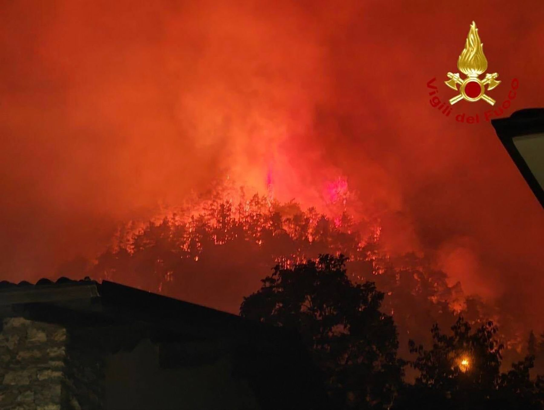 Flammen-Hölle am Gardasee: Mehr als 200 Menschen gerettet