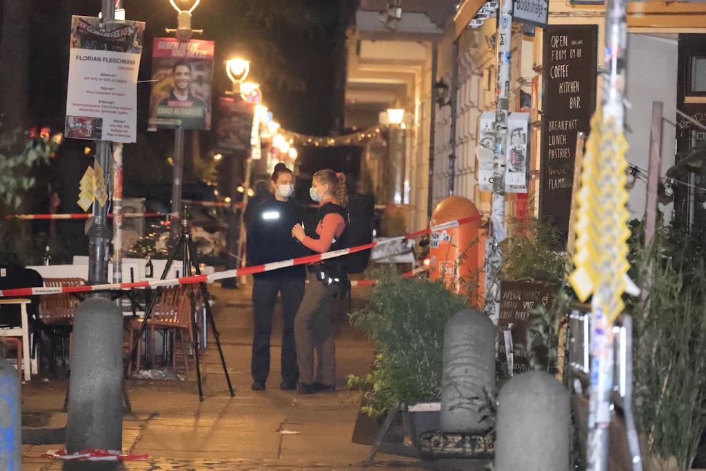 Mitten im Graefekiez wurde ein 22-Jähriger niedergeschossen.