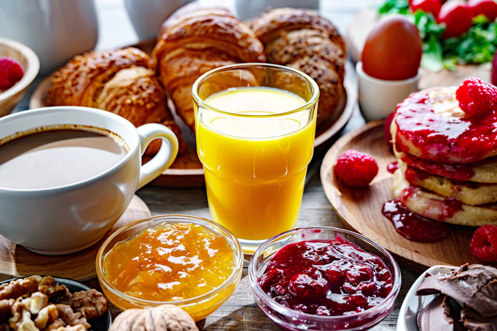 Croissants, Marmelade, Pfannkuchen: Was am Buffet liegt, ist zum Verzehr vor Ort gedacht. (Symbolbild)