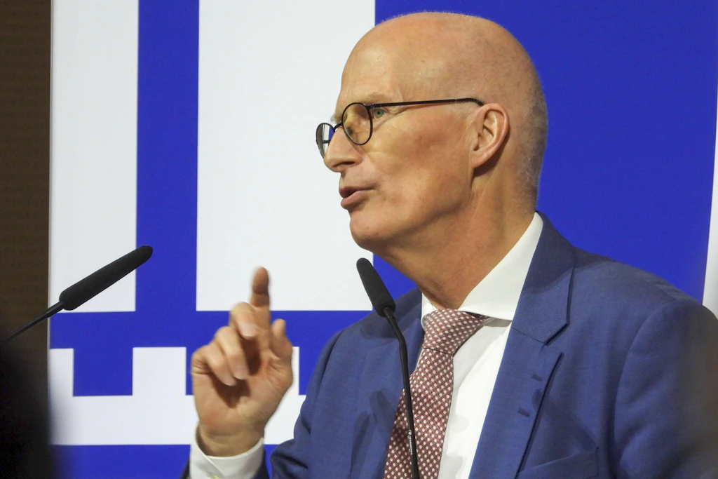 Hamburgs Bürgermeister Peter Tschentscher (SPD) fordert eine Digitalsteuer für große Tech-Konzerne.