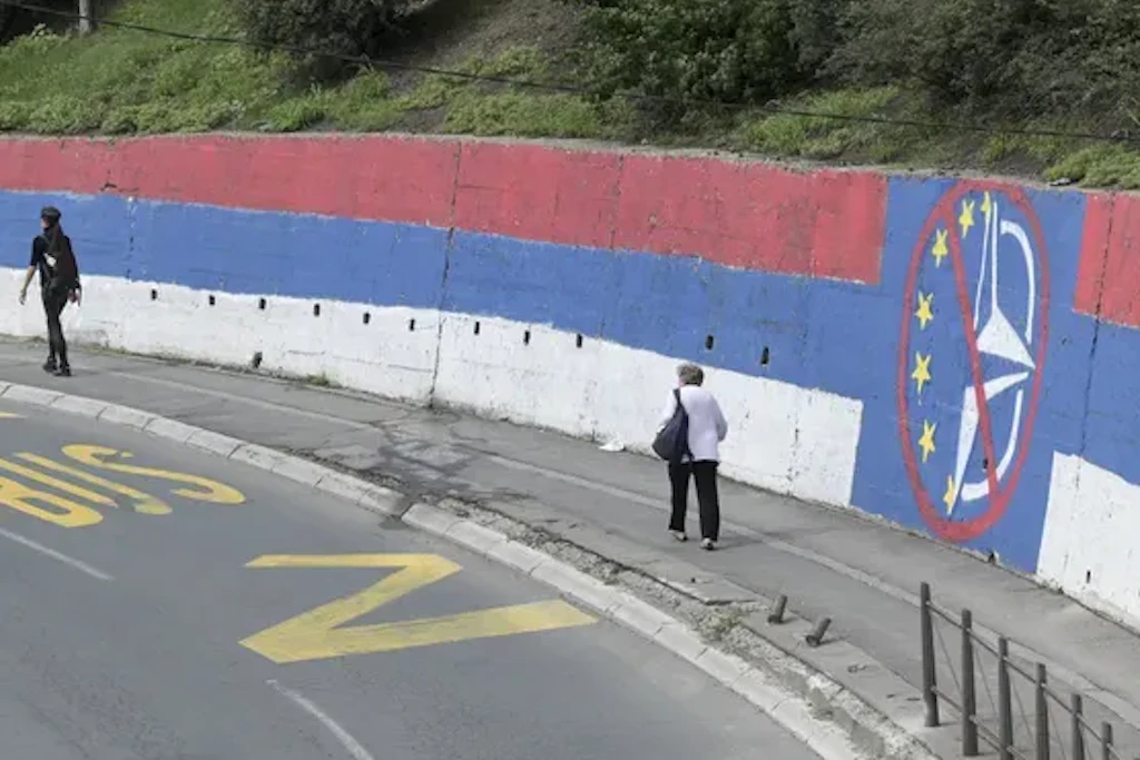 Nato- und EU-kritische Graffitis gehören bis heute zum Belgrader Stadtbild.