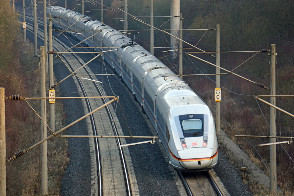 Tödlicher Unfall in Gräfenhainichen: ICE erfasst 45-jährige Frau am Bahnsteig