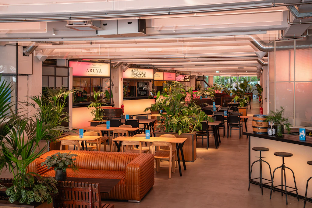 Das „kulinarisches Kaufhaus Dufte“:  vier Restaurants, zwei Bars, einem Café, einer Galerie, einem Biergarten und einem Eventspace.