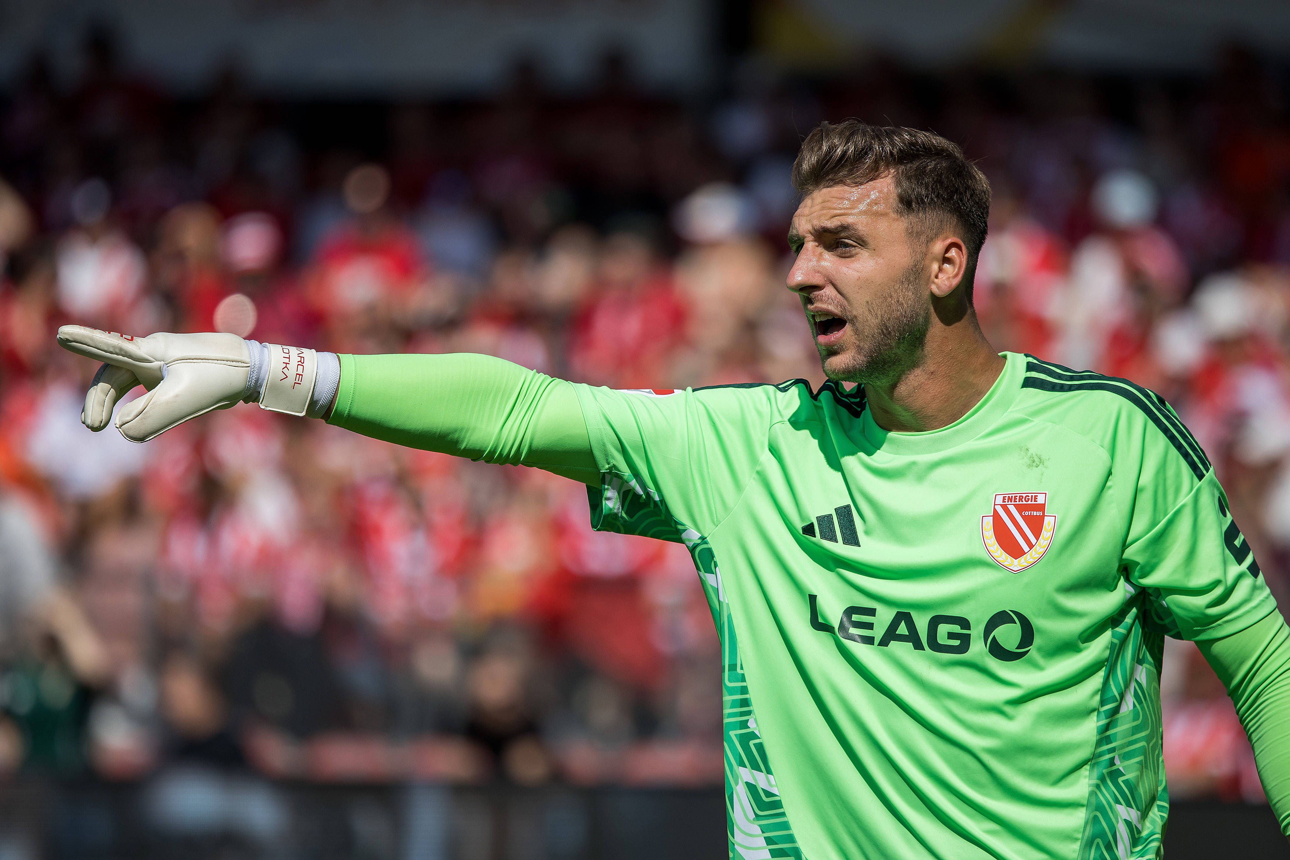 „Was hat der getrunken?“ Wie Ex-Herthaner Lotka Energie Cottbus verzaubert