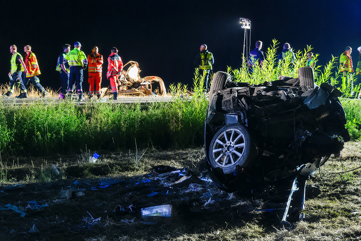 Horror-Crash in Bayern: Betrunkener Mercedes-Fahrer rast drei Frauen tot