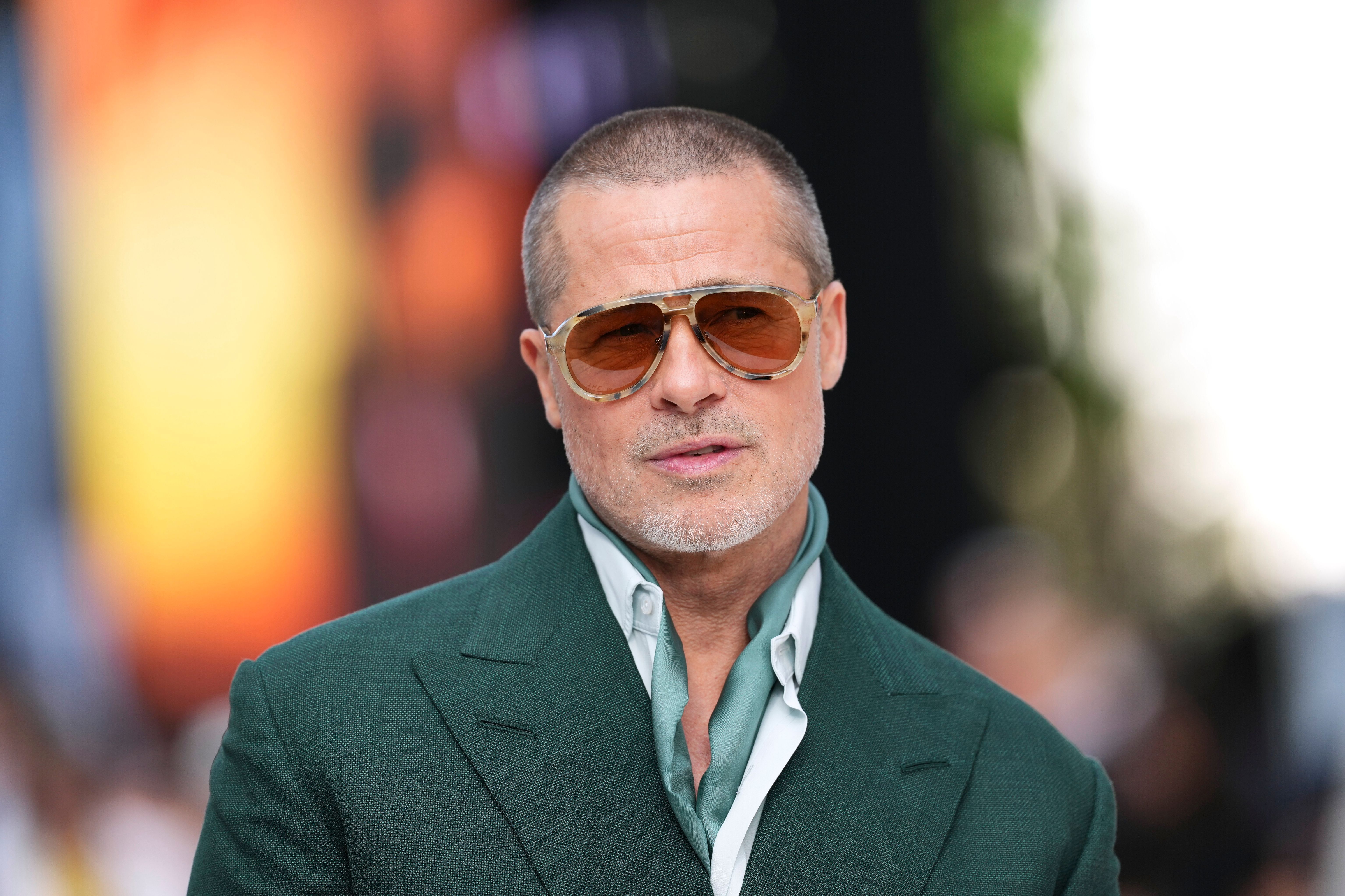 Brad Pitt ist nicht mehr trocken, die Gemüter sind erhitzt: „Wird ihm wieder das Genick brechen“