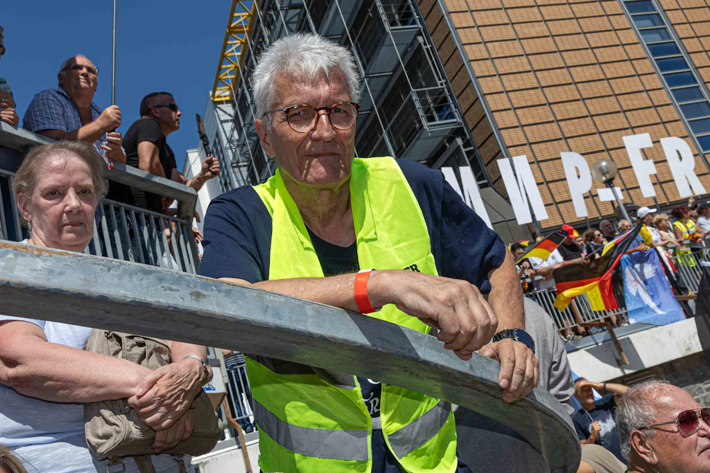 Seit 37 Jahren: Dieser Plauener ist im besonderen Einsatz für Demokratie
