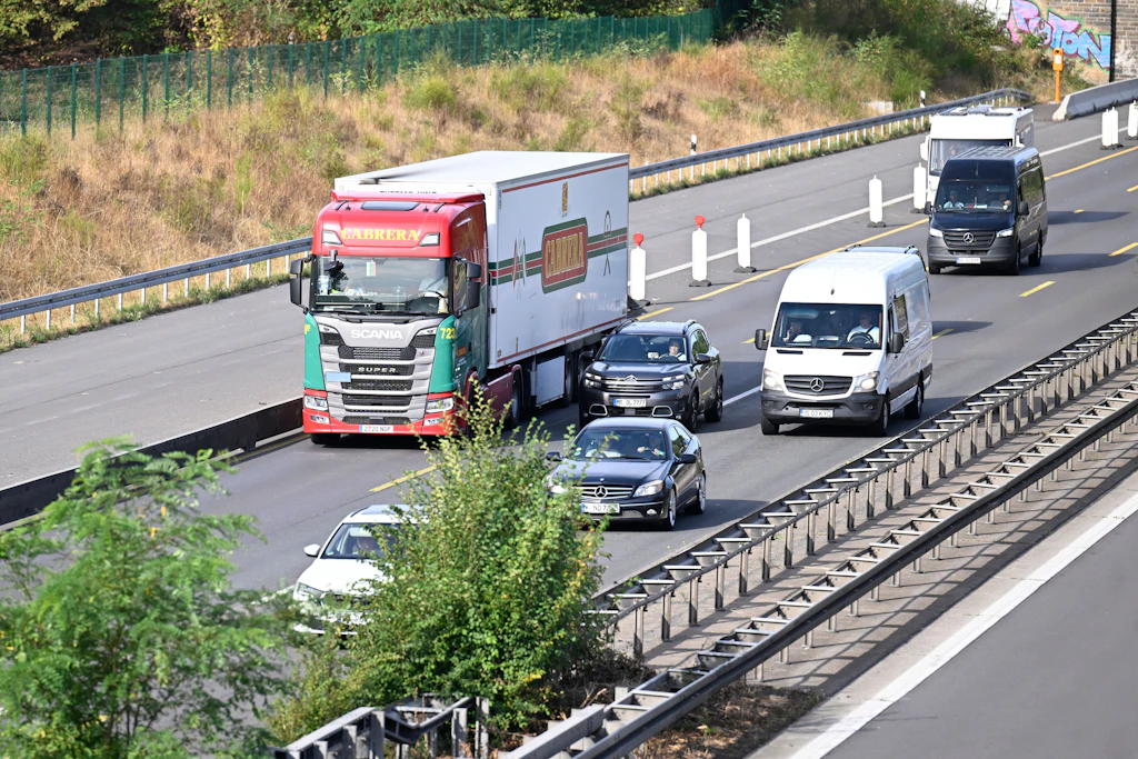 Thüringen setzt Sonntagsfahrverbot für Lkw komplett aus