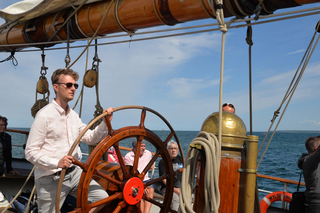 Alle Mann an Deck – Mitsegeln auf der Wylde Swan