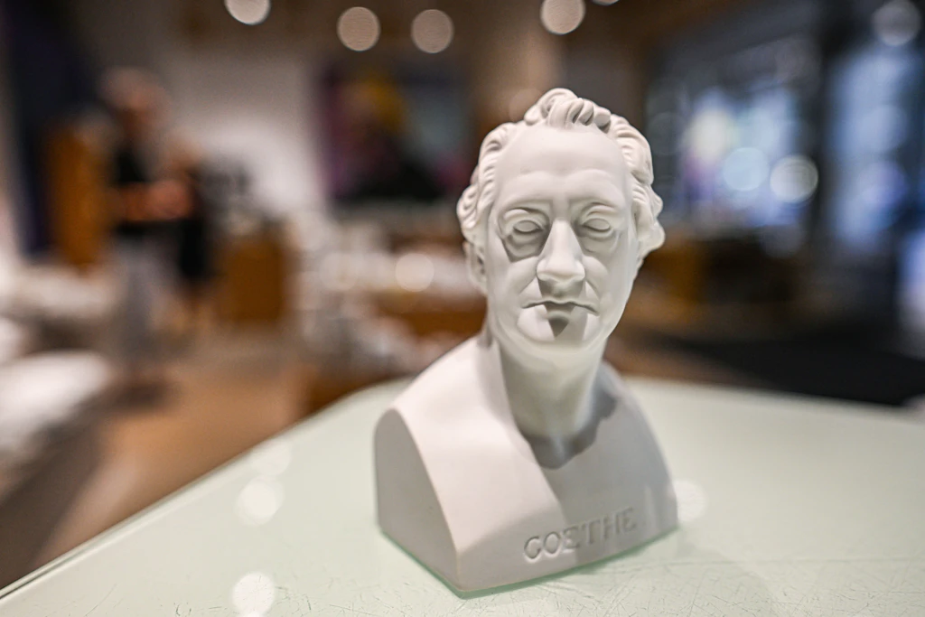 Goethe-Figur der Berliner Porzellanmanufaktur KPM