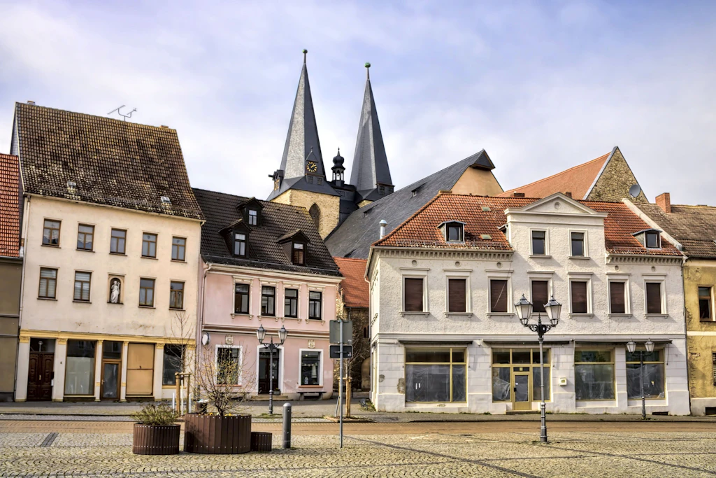 Der hohe Leerstand in Teilen Ostdeutschlands könnte für sinkende Preise am Wohnungsmarkt sorgen.