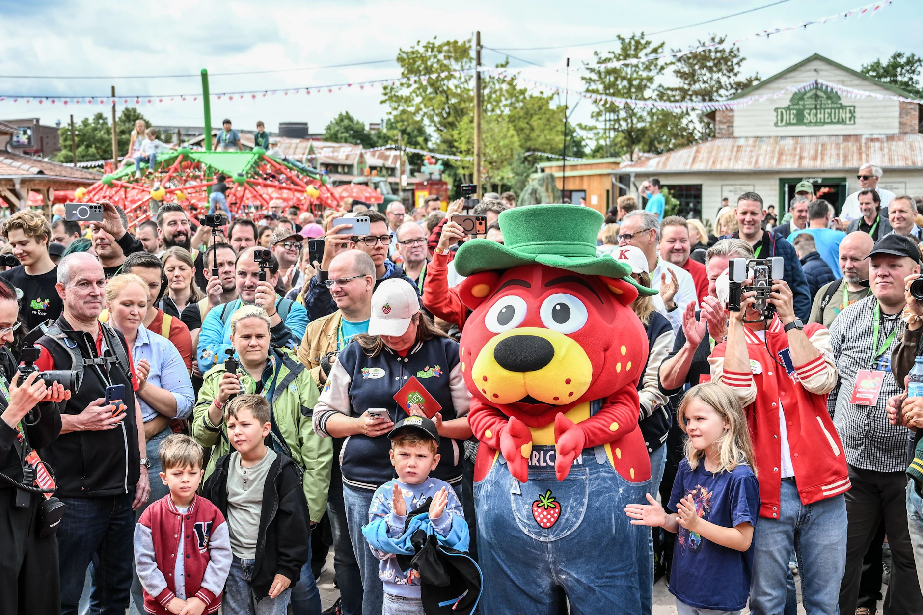 Erst vor Wochen wurde das neue Karls Erlebnisdorf in Oberhausen eröffnet. Der Besucherandrang war hier vor allem in den ersten Wochen riesig!