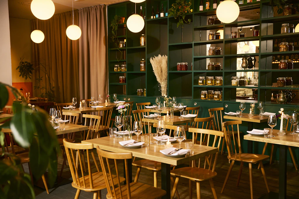 Restaurant Luzii in Mitte: Bitte Platz nehmen, das deutsche Gasthaus ist zurück