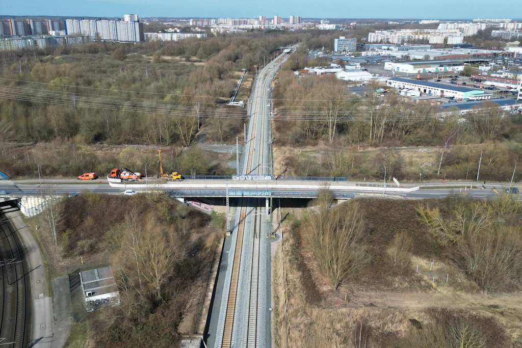Auffällige Messwerte: Rostock schränkt Verkehr auf maroder Brücke ein