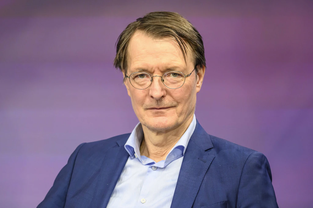 Karl Lauterbach war zu Gast in der ersten Maischberger-Sendung nach der Sommerpause und wetterte gegen die geplante Rentenreform.