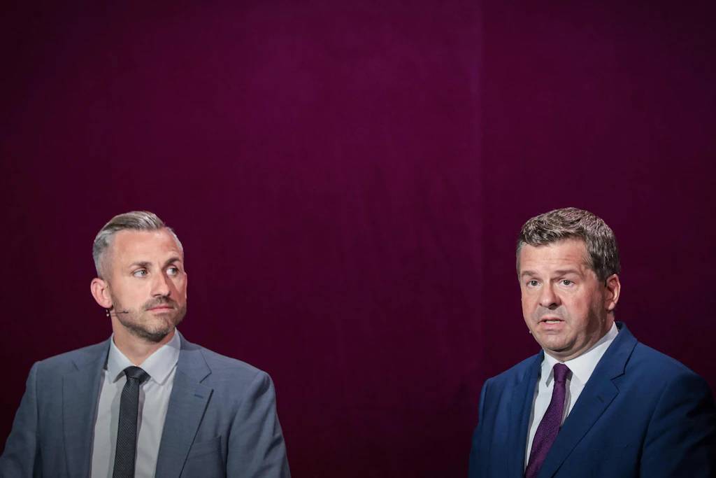 AfD-Spitzenkandidat Ulrich Siegmund (l.) und Sven Schulze, CDU-Spitzenkandidat und Ministerpräsident von Sachen Anhalt (r.)