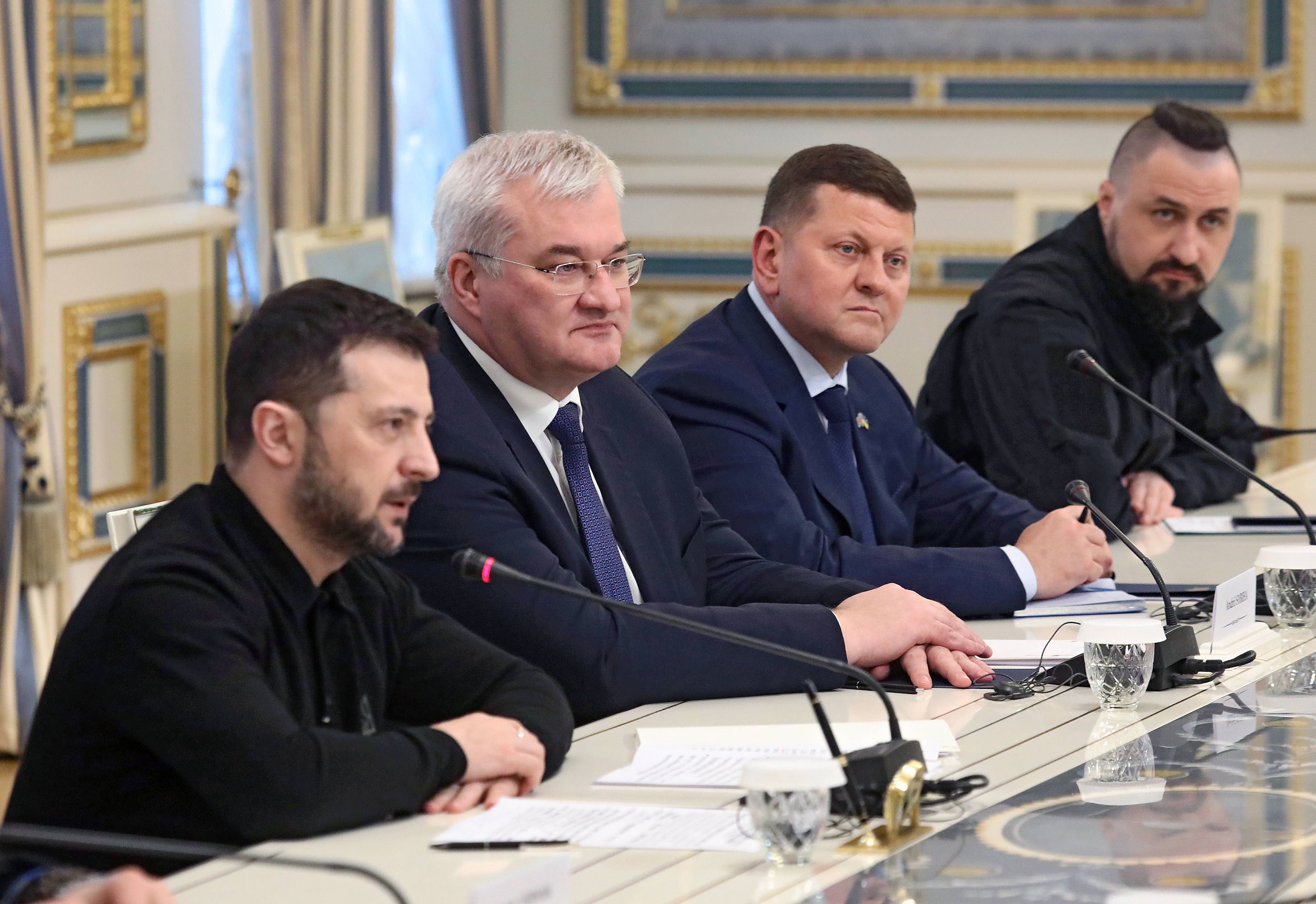 Machtkampf in der Ukraine: Wie Selenskyj seinen härtesten Konkurrenten kaltstellt