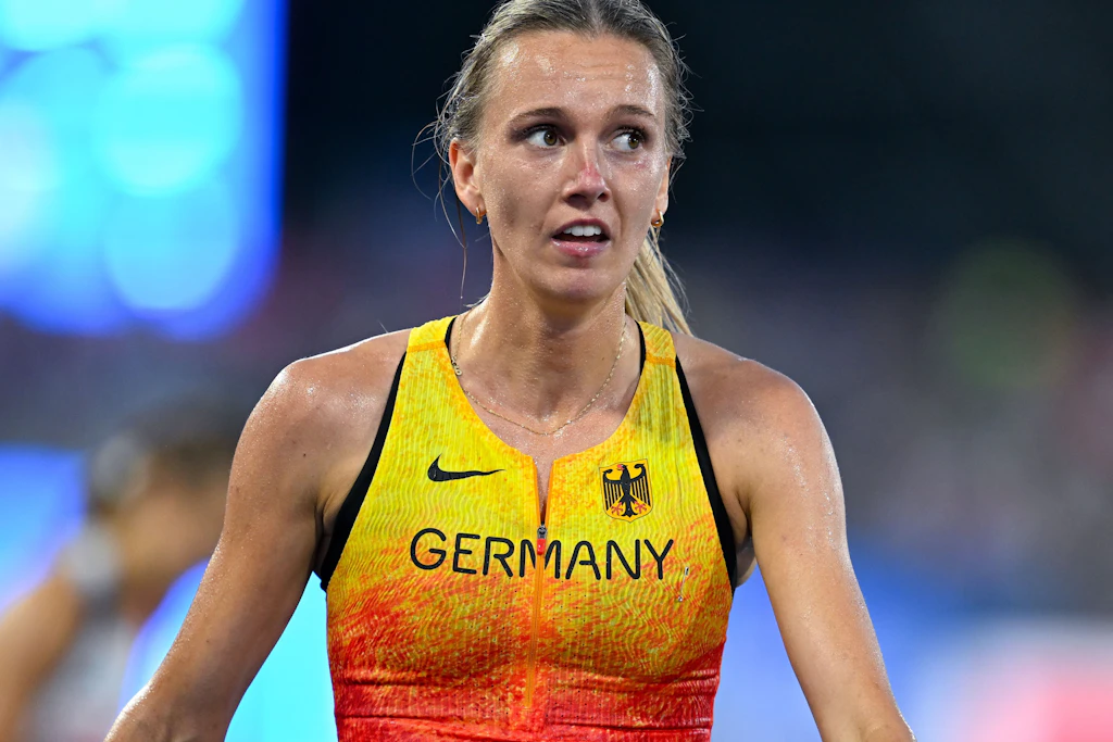 Lea Meyer zeigt nach ihrer Kritik an Gesa Krause Reue und kündigt Konsequenzen für künftige Interviews an.
