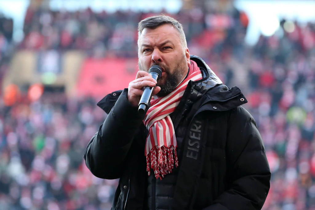 Der Mann am Mikro: Christian Arbeit stellt am Wochenende das Union-Team vor.
