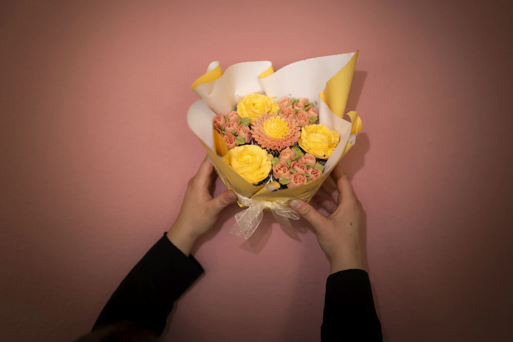 Sächsin backt Blumensträuße aus Teig: „Kann mich vor Bestellungen kaum retten“