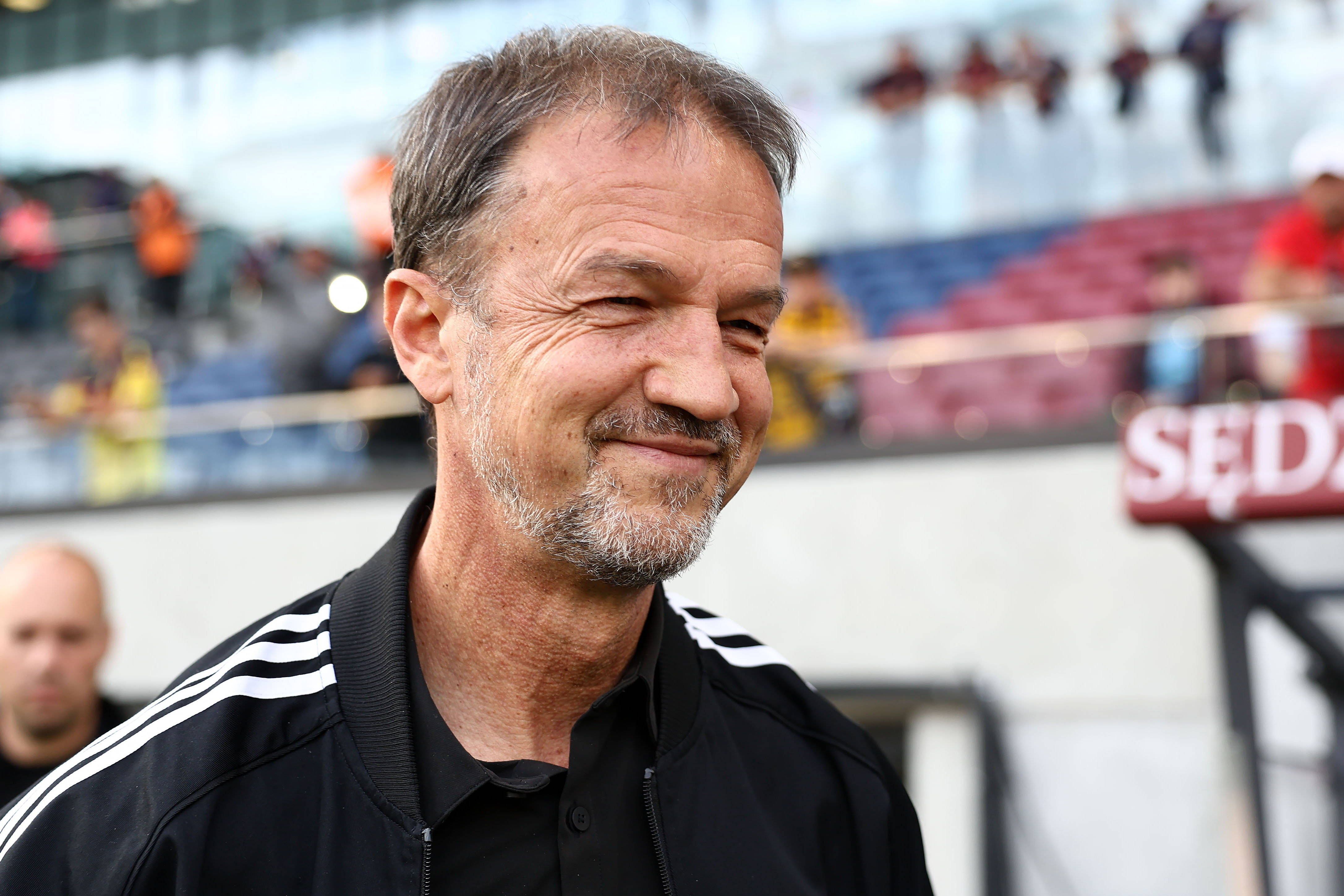 Gute Woche für Bobic: 4 Millionen von Hertha, Spitzenreiter mit Legia