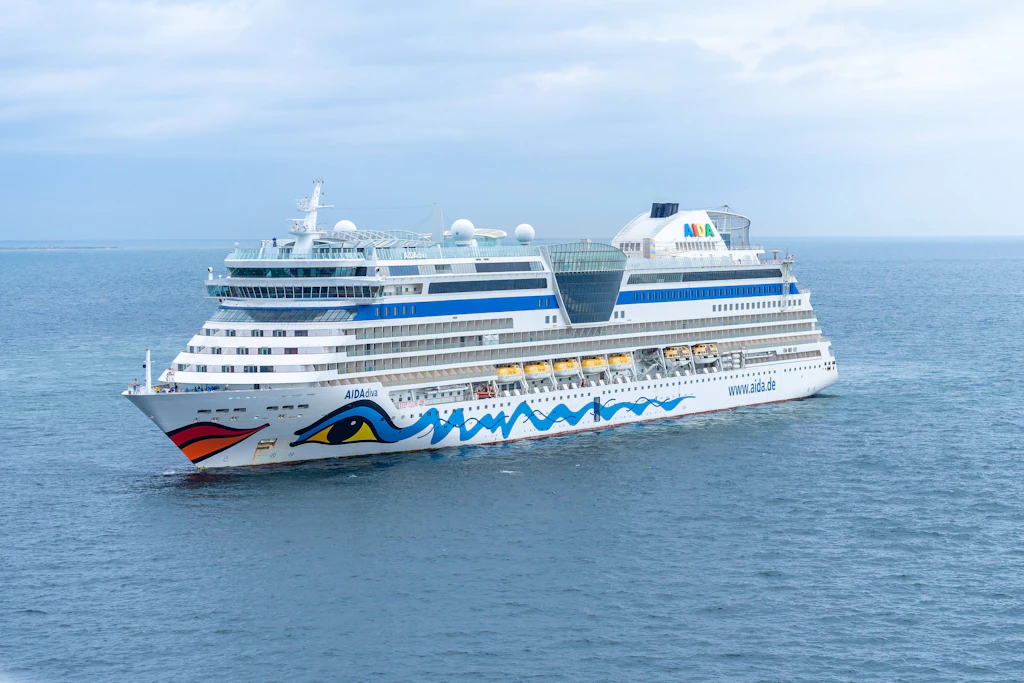 Zu wenig Platz zum Nacktsonnen: Paar erstreitet Geld von Aida