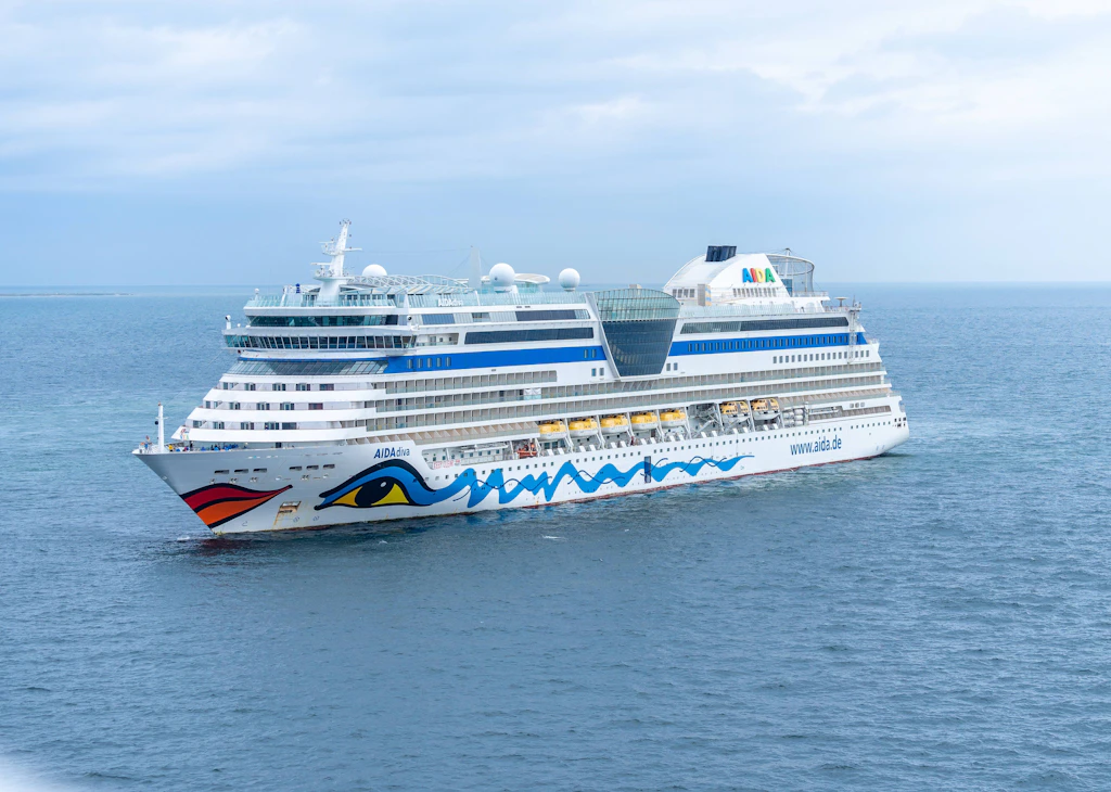 Zu wenig Platz zum Nacktsonnen: Paar erstreitet Geld von Aida