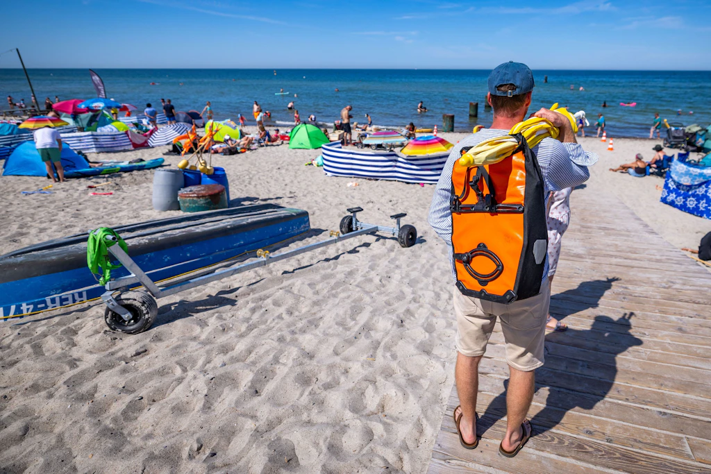 Die Ostseeküste ist ein beliebtes Reiseziel, beim Baden müssen Touristen aber vorsichtig sein.