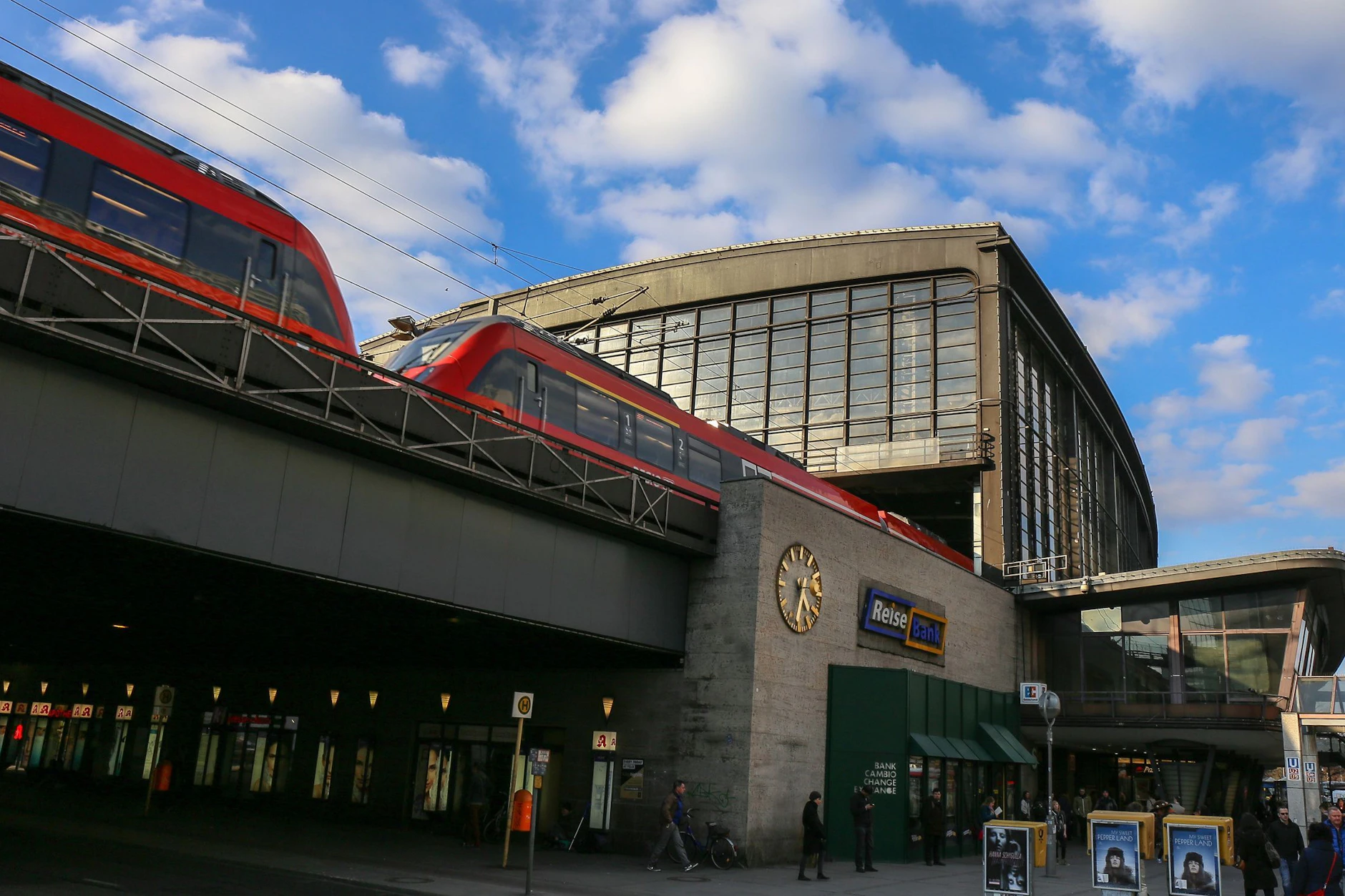 Zuletzt war der Angeklagte Sicherheitsmann am Bahnhof Zoo.