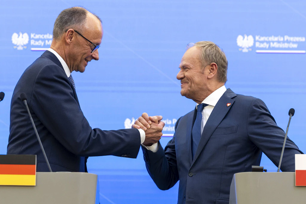 Bundeskanzler Friedrich Merz und der polnische Ministerpräsident Donald Tusk beim Treffen in Warschau am 7. Mai 2025. (Symbolbild)