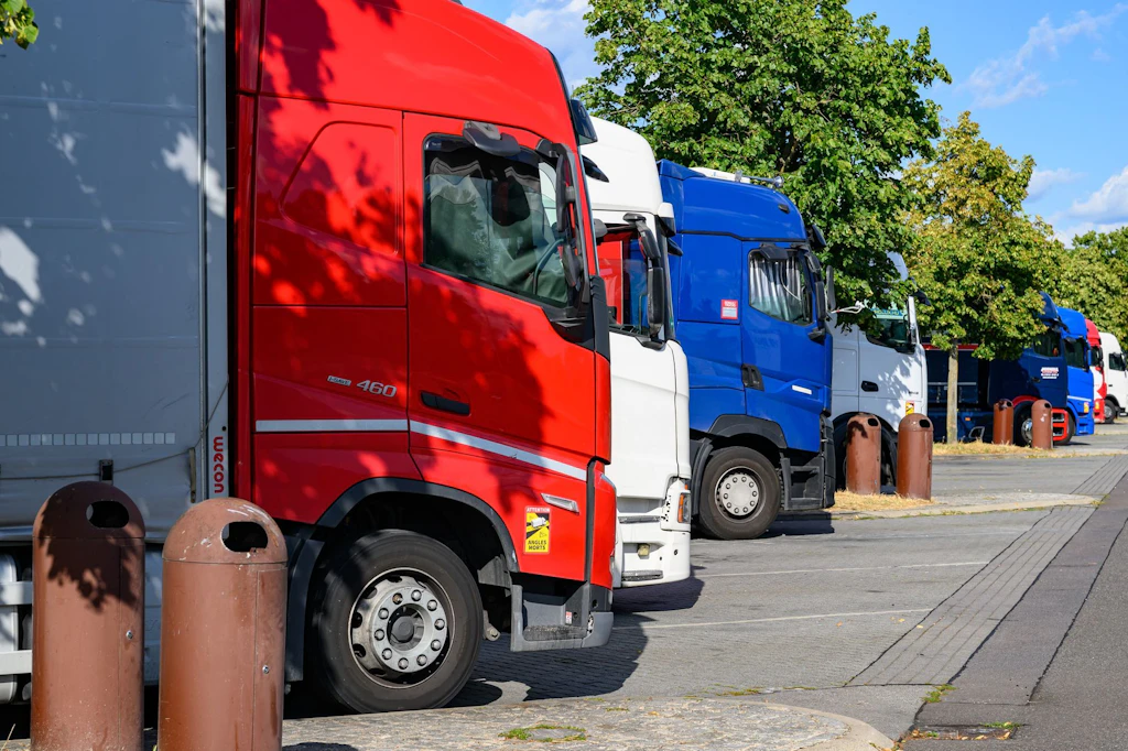 Lkw sollen laut mehreren Agrarverbänden vorübergehend bis zu 44 Tonnen wiegen dürfen.