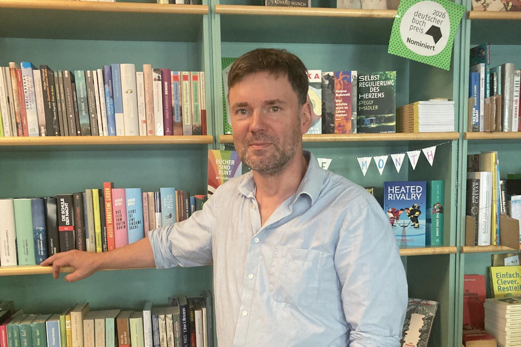 Daniel Mätzschker, der Inhaber der Buchhandlung Pankebuch