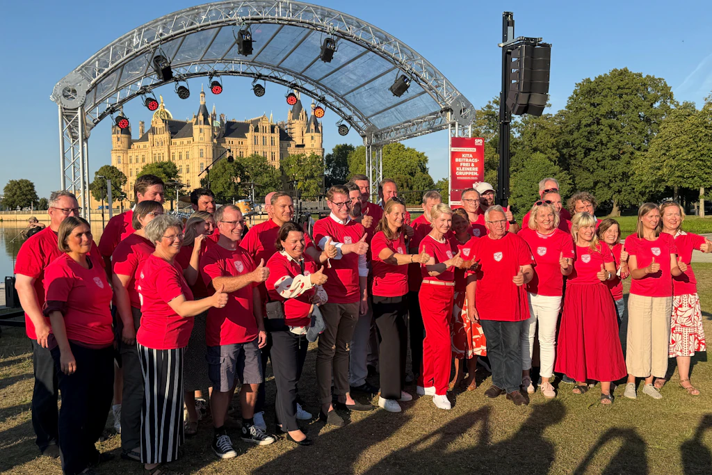 Der SPD-Wahlkampf zur Landtagswahl 2026 ging am Freitag in Schwerin in die heiße Phase. Das „MV-Team 26“ steht bereit zur Aufholjagd.