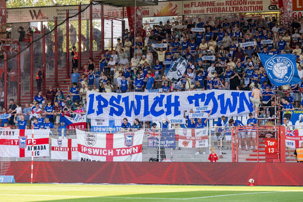 Wollten am liebsten gar nicht mehr gehen: Die Fans von Ipswich Town