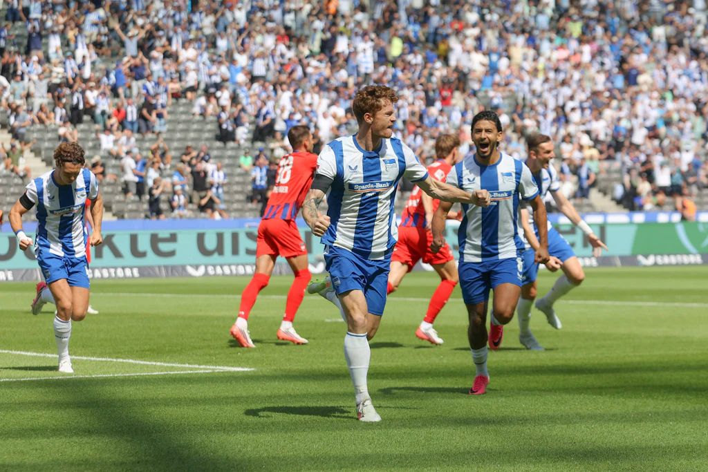 Sebastian Grönning trifft für Hertha BSC weiter. Der dänische Stürmer köpfte das 1:0 gegen den FC Heidenheim. 