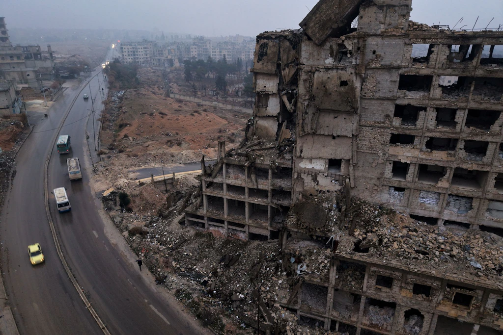 In einigen Regionen Syriens ist die Zerstörung weiterhin groß.