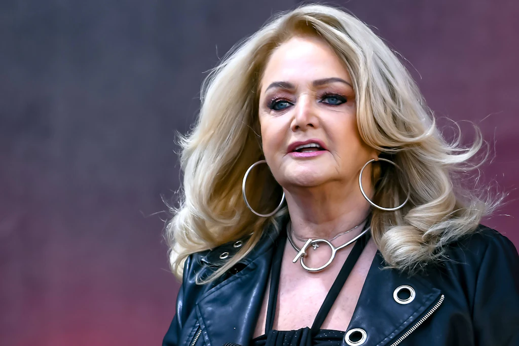 Bonnie Tyler wird von ihren Fans verabschiedet.