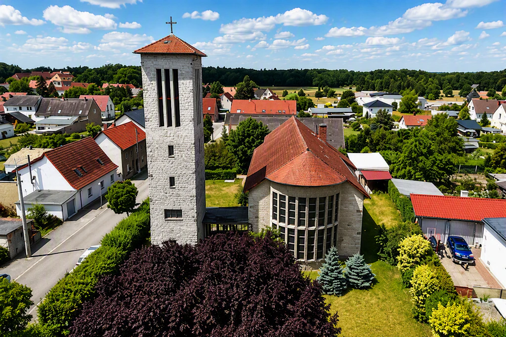 Das denkmalgeschützte Kirchengebäude in Oranienbaum-Wörlitz wurde etwa 1960 erbaut.